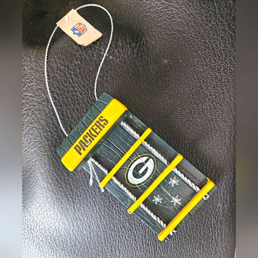 🎄GREEN BAY PACKER SLED ORANAMENT